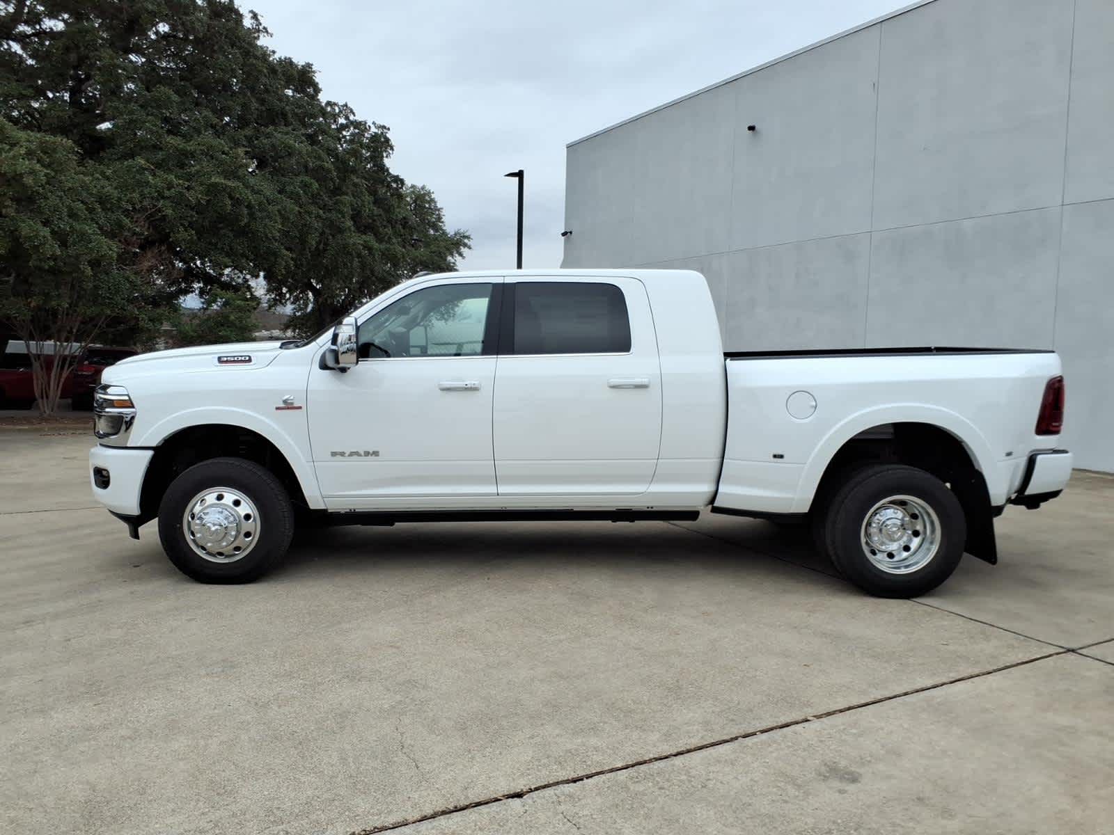 2026 RAM Ram 3500 RAM 3500 LIMITED LONGHORN MEGA CAB 4X4 6'4' BOX