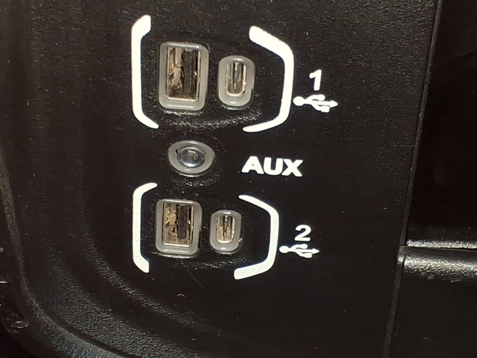 2020 RAM 2500 Tradesman Crew Cab 4X4 6'4' Box