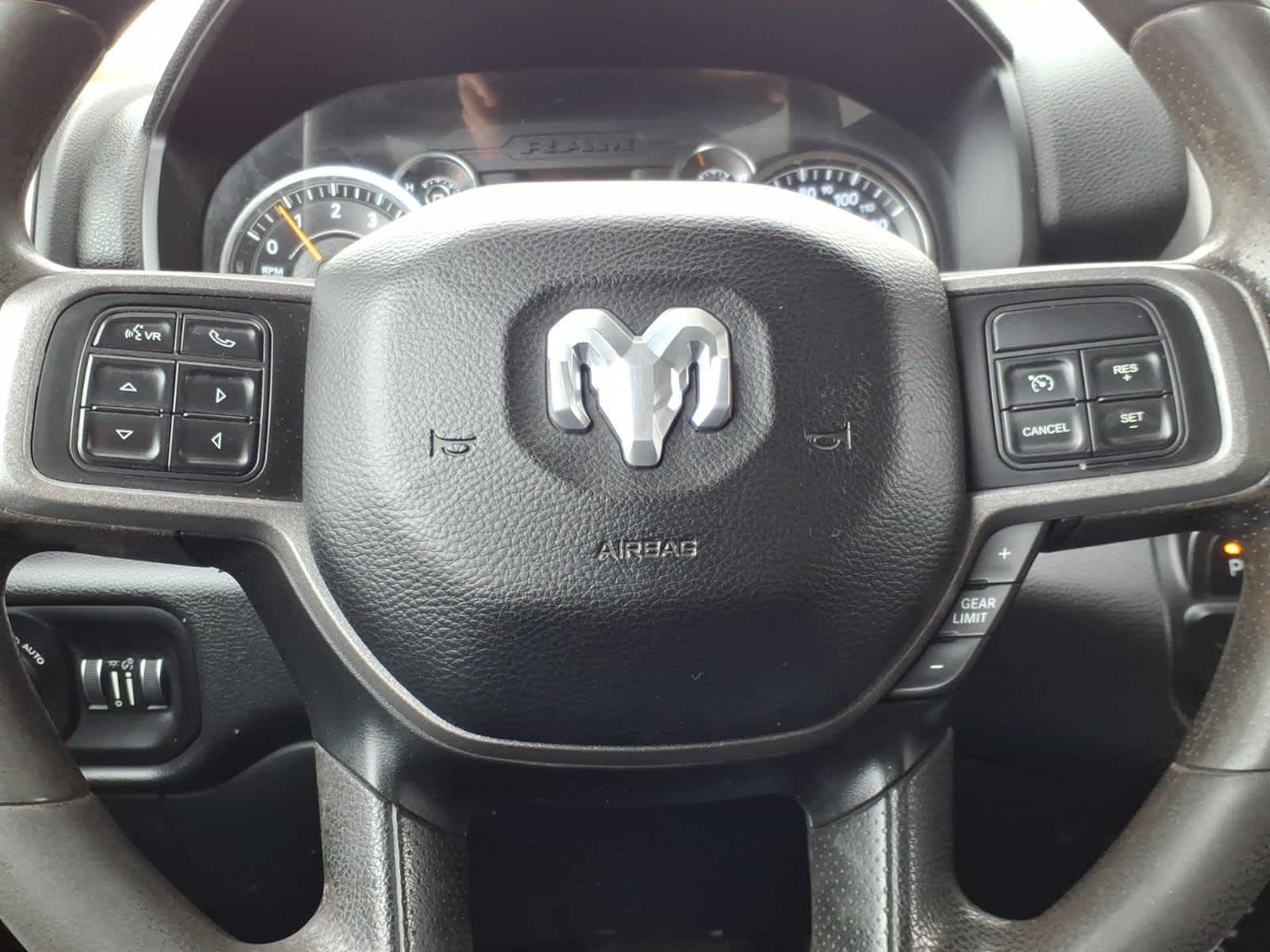 2020 RAM 2500 Tradesman Crew Cab 4X4 6'4' Box