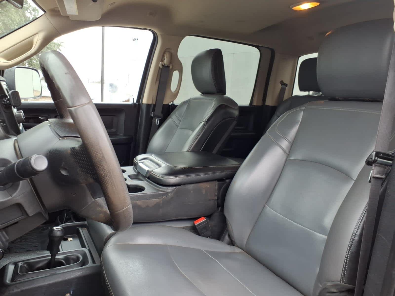 2020 RAM 2500 Tradesman Crew Cab 4X4 6'4' Box