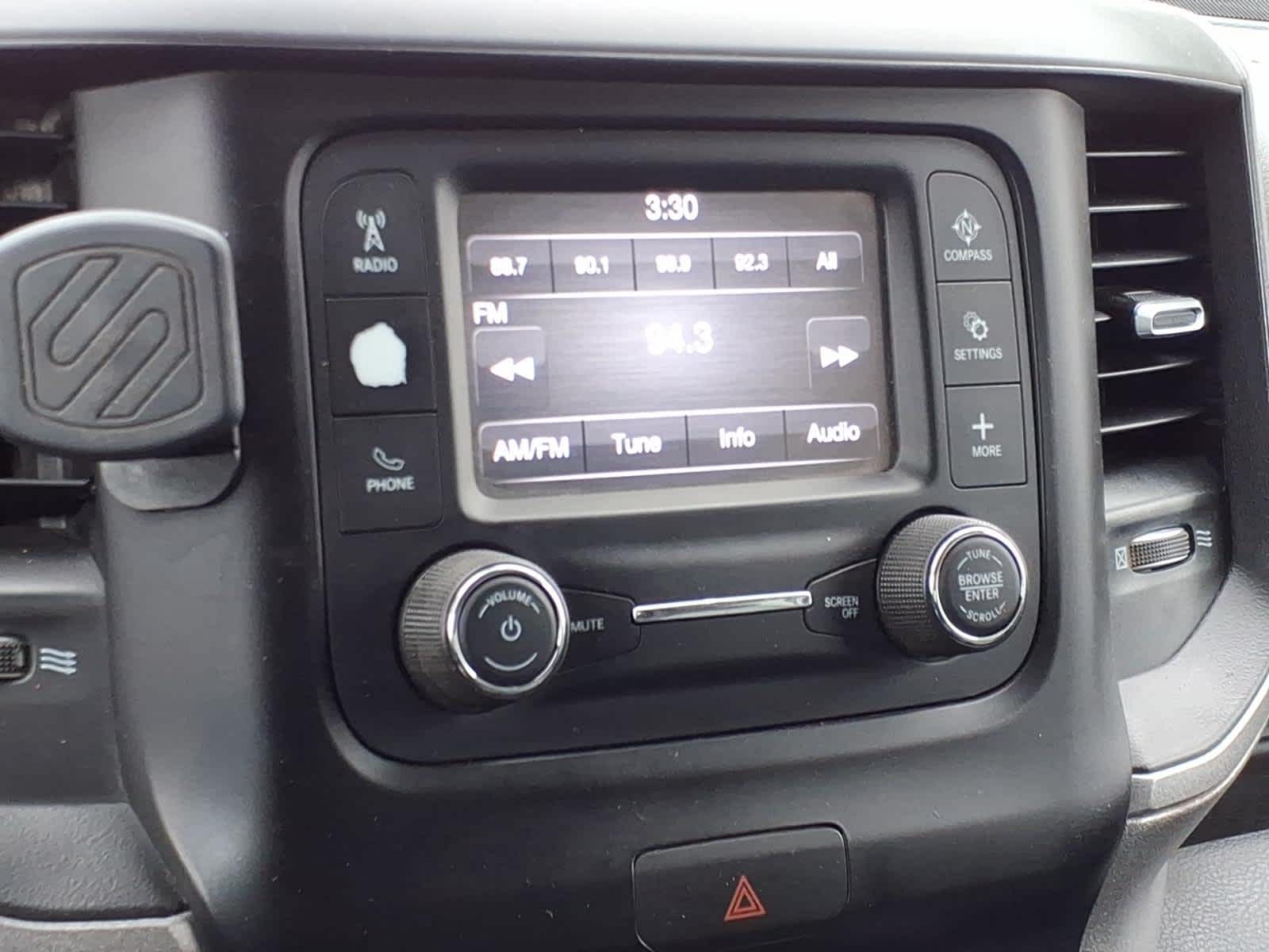 2020 RAM 2500 Tradesman Crew Cab 4X4 6'4' Box