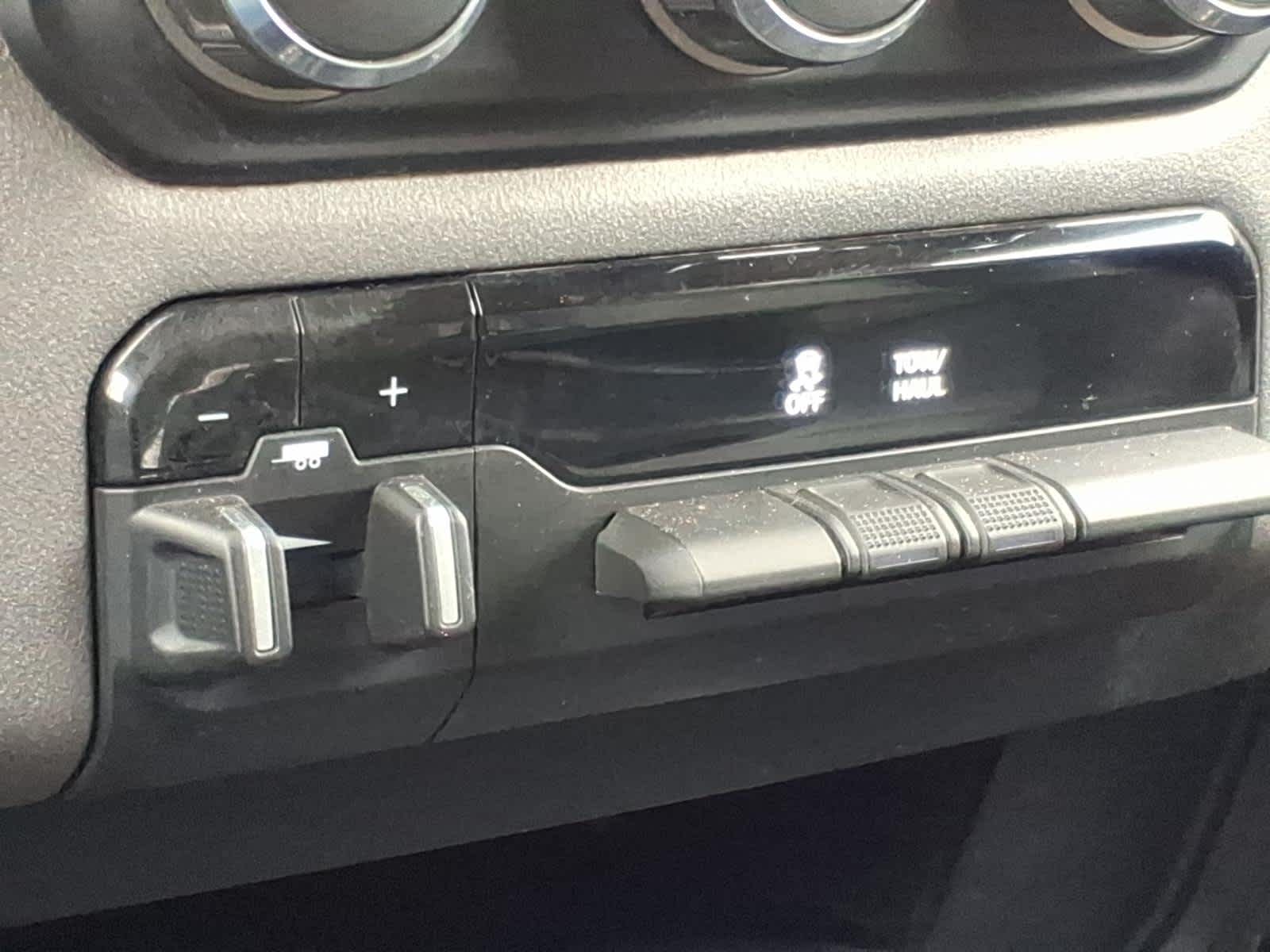 2020 RAM 2500 Tradesman Crew Cab 4X4 6'4' Box