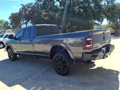 2020 RAM 2500 Laramie Crew Cab 4x4 8' Box
