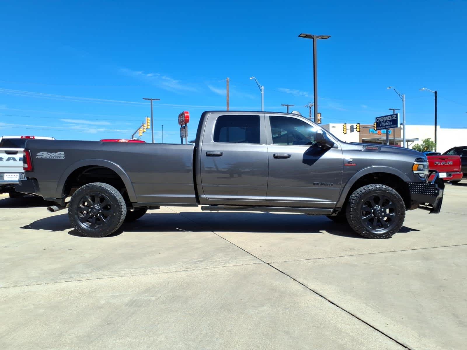 2020 RAM 2500 Laramie Crew Cab 4x4 8' Box
