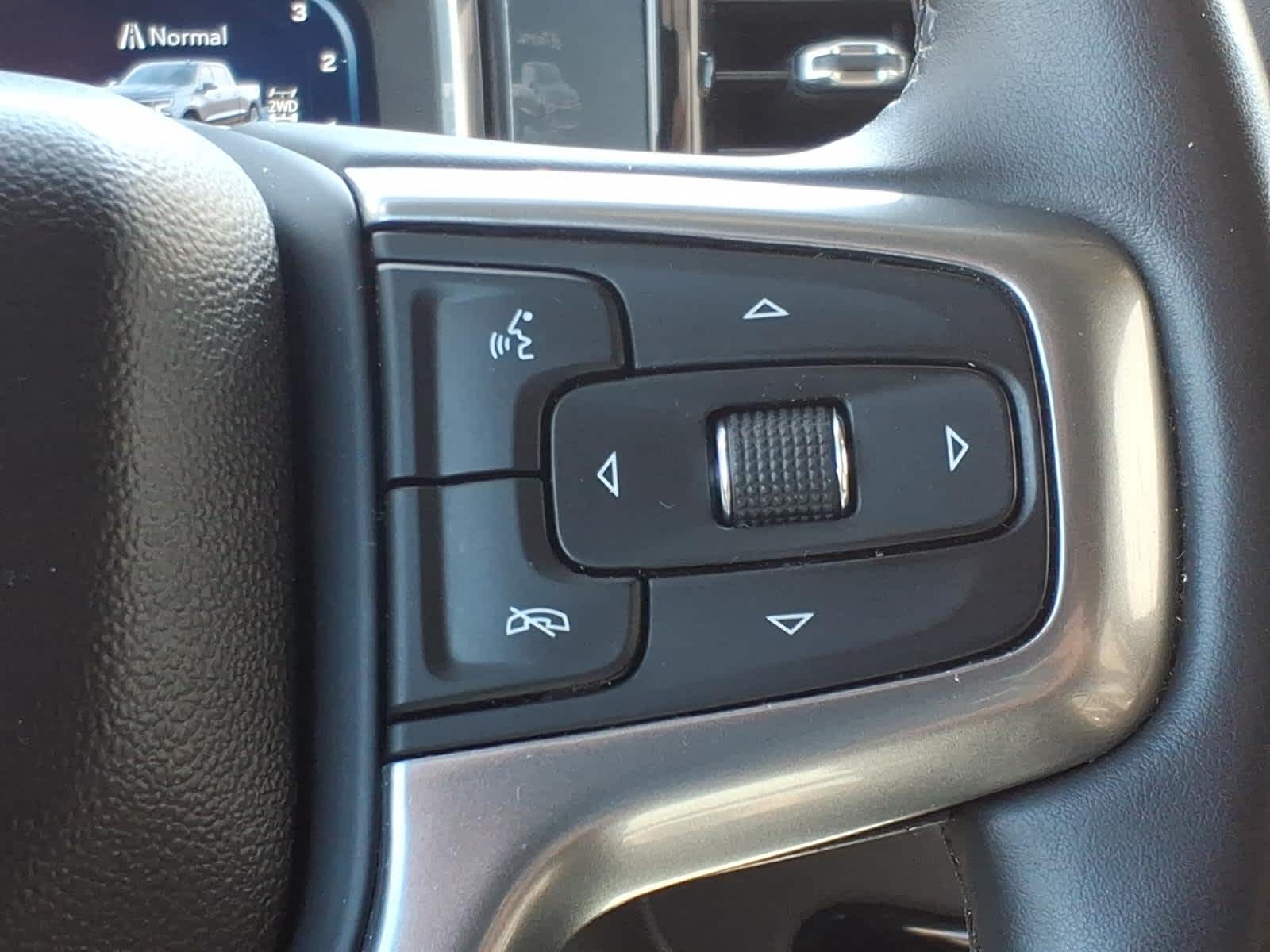 2023 Chevrolet Silverado 1500 4WD Crew Cab Standard Bed LT