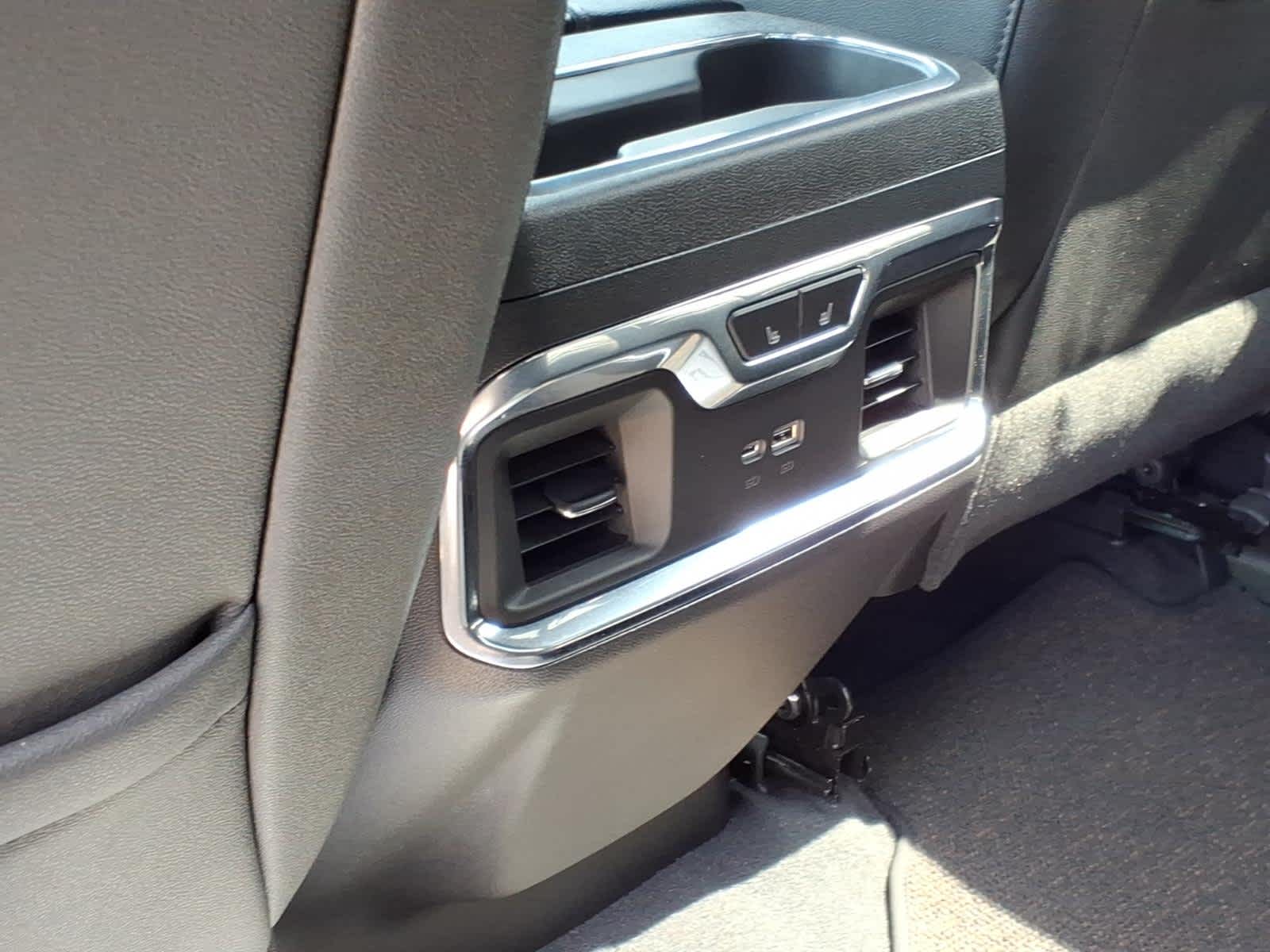 2023 Chevrolet Silverado 1500 4WD Crew Cab Short Bed High Country