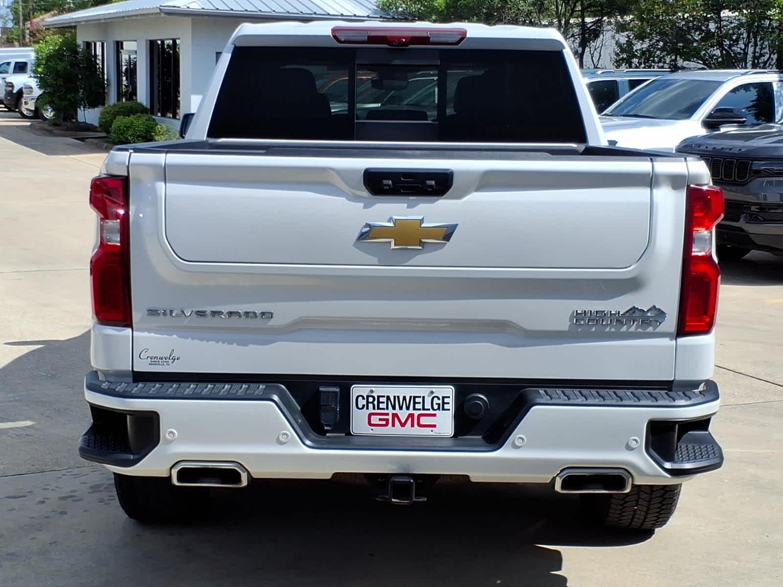 2023 Chevrolet Silverado 1500 4WD Crew Cab Short Bed High Country