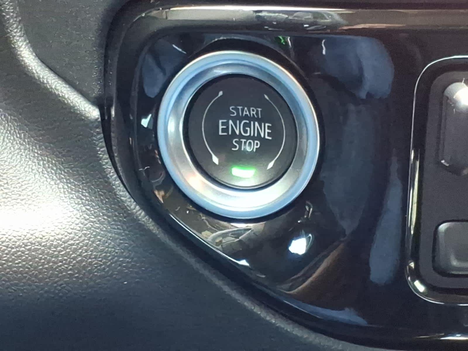 2025 GMC Sierra 1500 4WD Crew Cab Short Box Elevation with 3SB