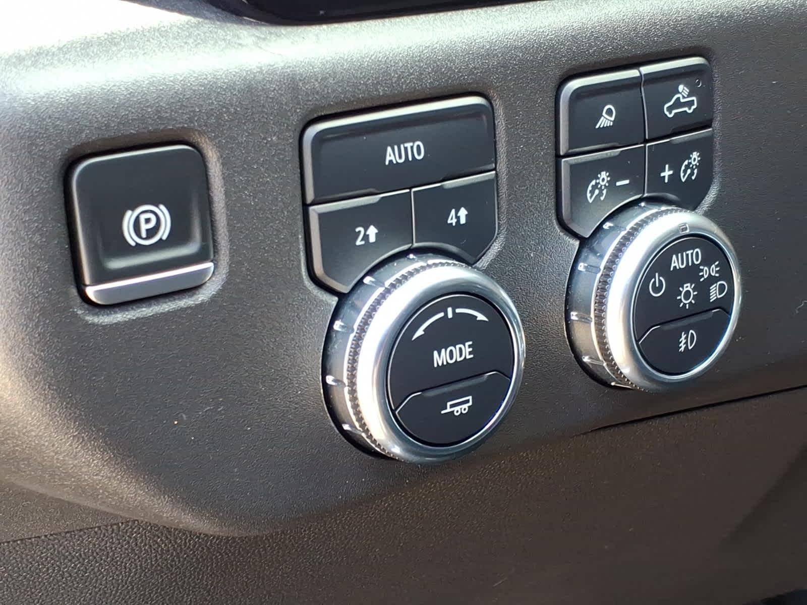 2025 GMC Sierra 1500 4WD Crew Cab Short Box Elevation with 3SB