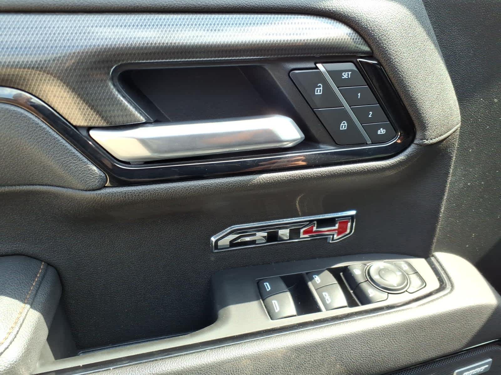 2025 GMC Sierra 1500 4WD Crew Cab Short Box AT4