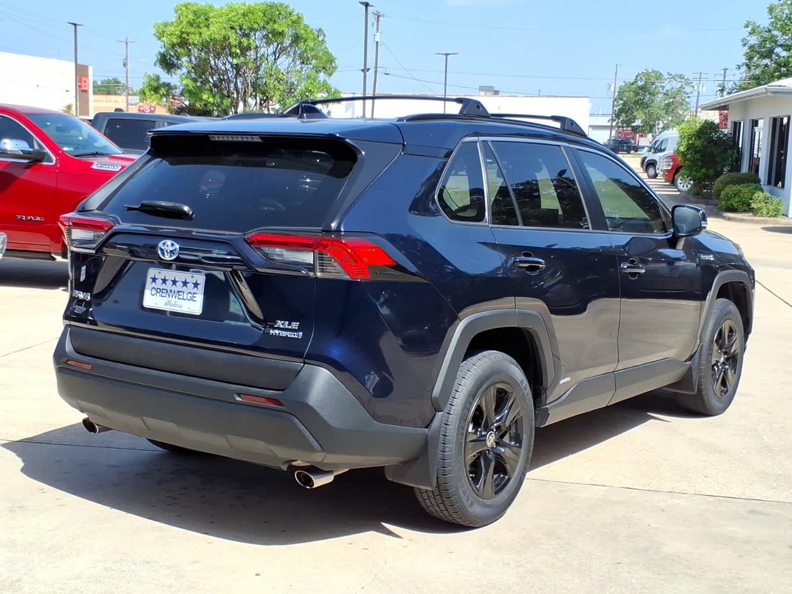 2021 Toyota RAV4 Hybrid XLE