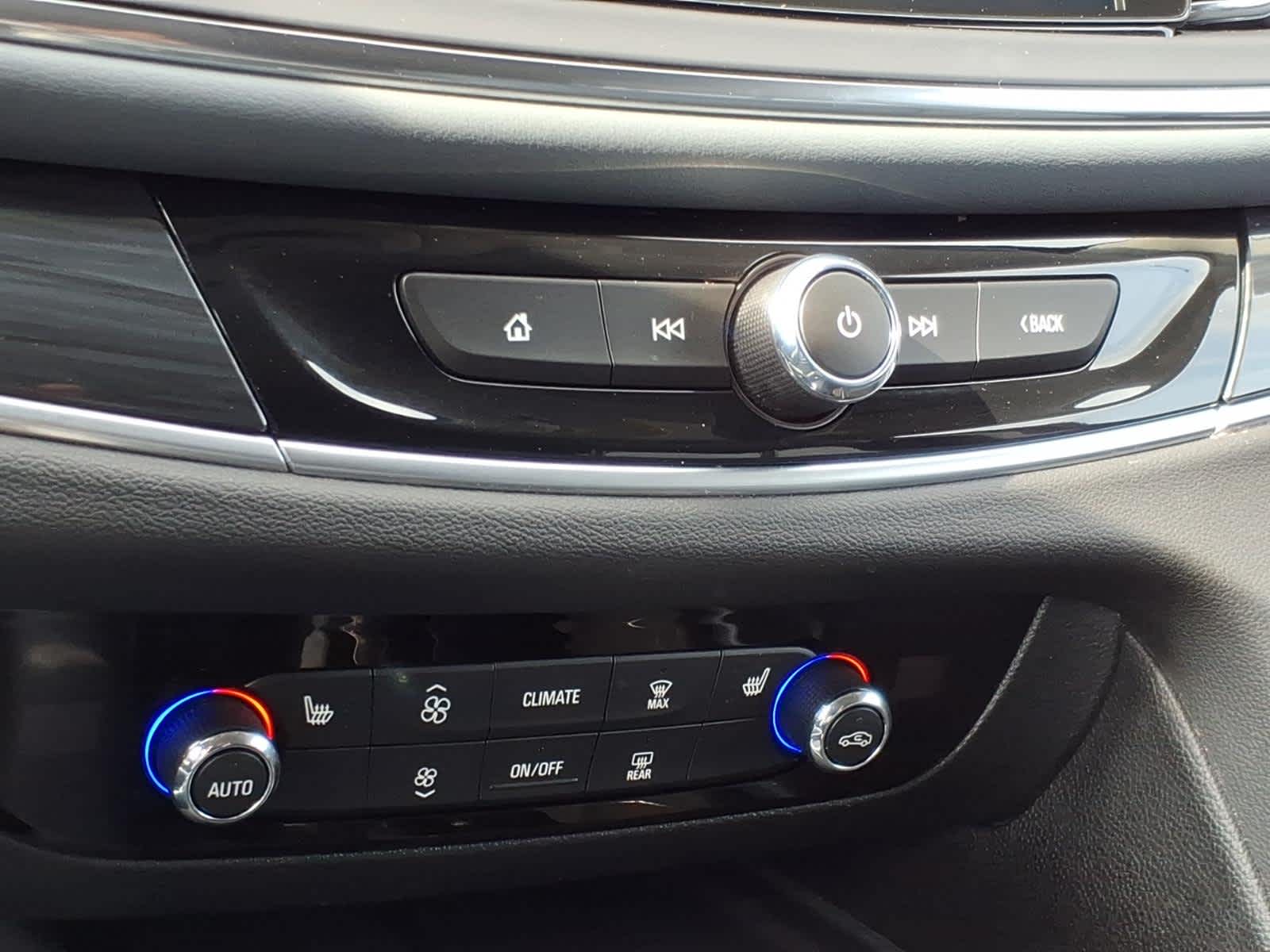 2020 Buick Enclave FWD Essence