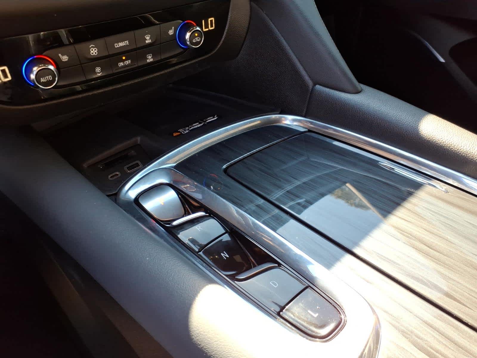 2023 Buick Enclave Essence FWD