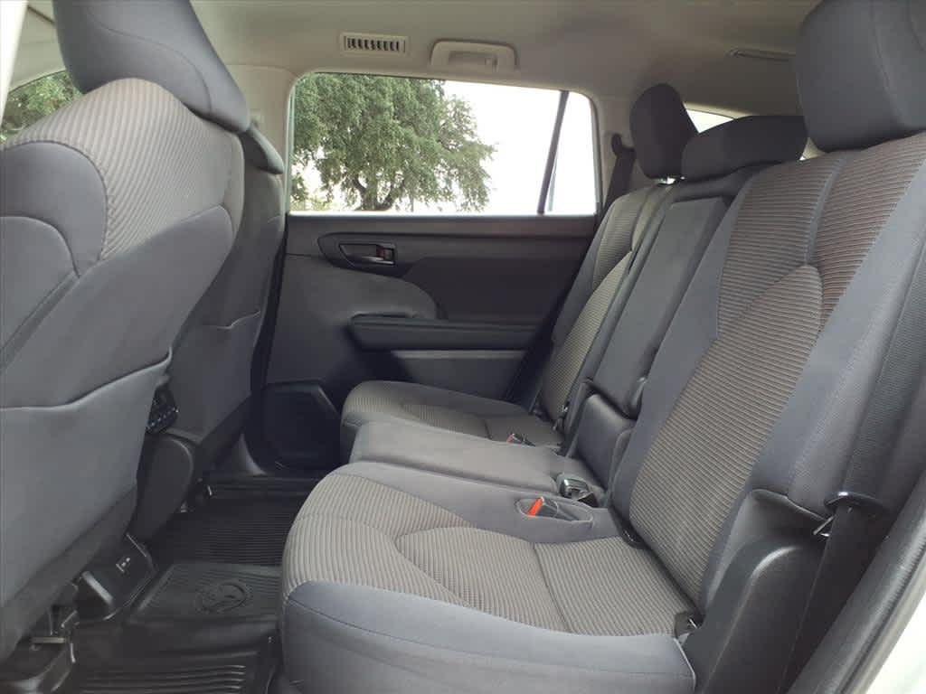 2023 Toyota Highlander LE