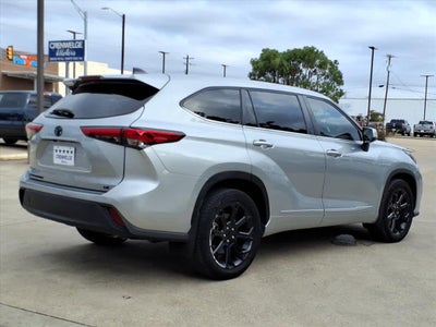 2023 Toyota Highlander LE