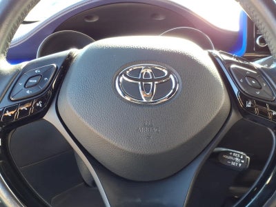 2022 Toyota C-HR XLE